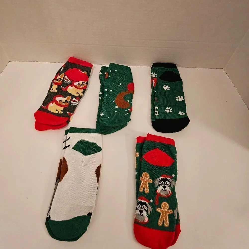 Cute no show socks Christmas doggie socks. Ladies size 9-11